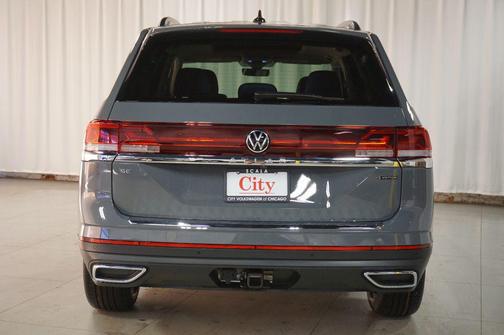 Pure Gray 2026 Volkswagen Atlas 2.0T SE w/Technology 4MOTION
