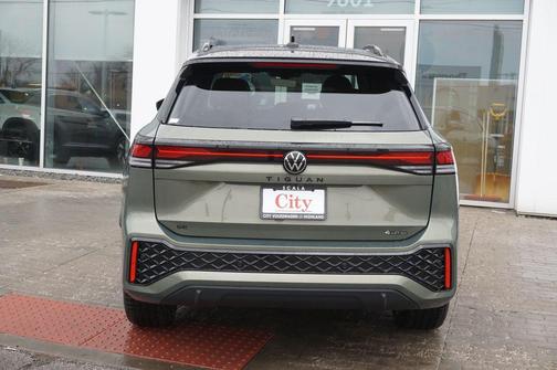 2026 Volkswagen Tiguan 2.0T SE R-Line Black 4MOTION