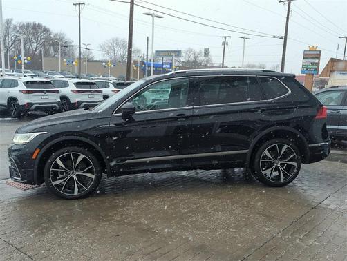 2024 Volkswagen Tiguan 2.0T SEL R-Line 4MOTION