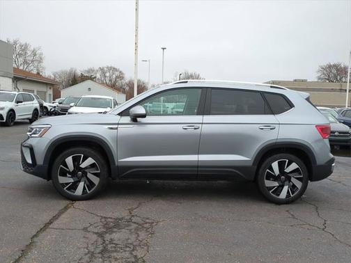 2024 Volkswagen Taos 1.5T SEL