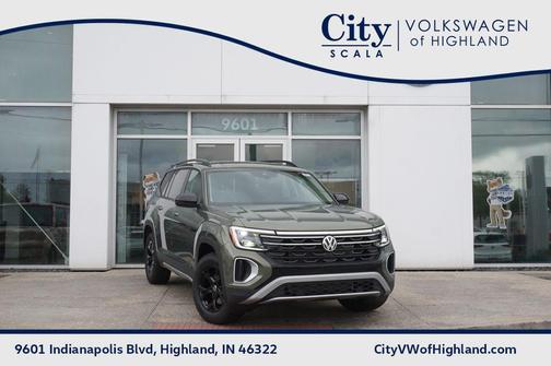 avocado green pearl 2026 Volkswagen Atlas Peak Edition