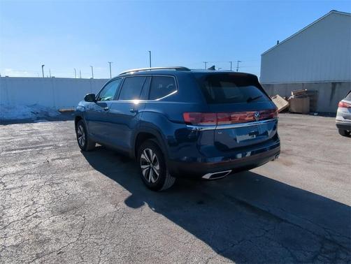 2025 Volkswagen Atlas 2.0T SE
