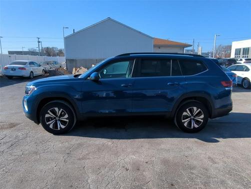 2025 Volkswagen Atlas 2.0T SE