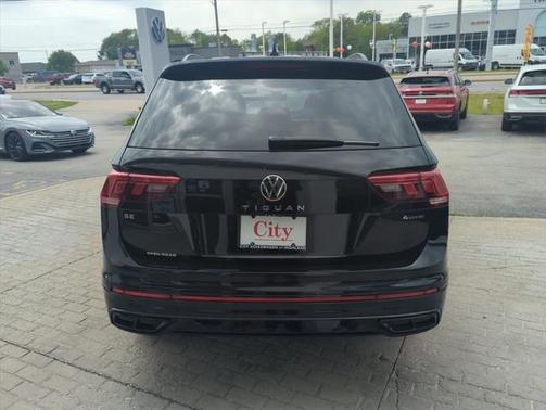 2022 Volkswagen Tiguan 2.0T SE R-Line Black 4MOTION