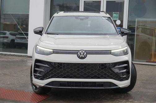 2026 Volkswagen Tiguan 2.0T SE R-Line Black 4MOTION