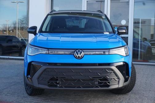 2025 Volkswagen Taos 1.5T SE Black