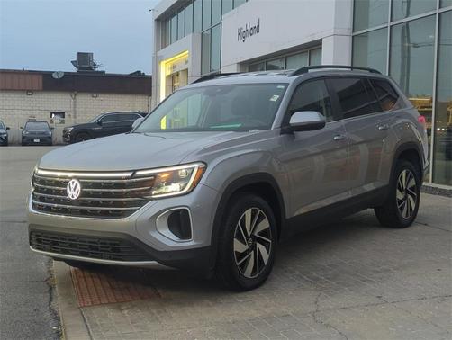 2025 Volkswagen Atlas 2.0T SE w/Technology 4MOTION