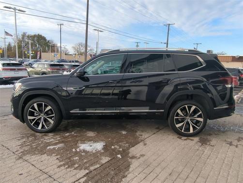 2025 Volkswagen Atlas 2.0T SEL Premium R-Line 4MOTION