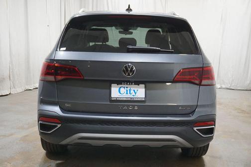 Platinum Gray Metallic 2023 Volkswagen Taos 1.5T SE