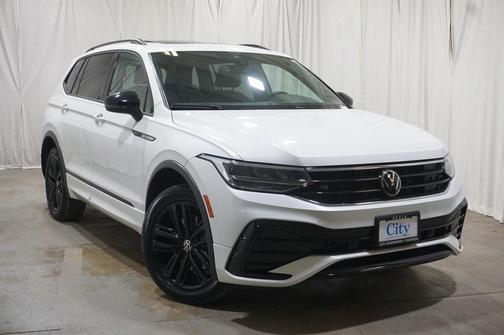2022 Volkswagen Tiguan 2.0T SE R-Line Black 4MOTION