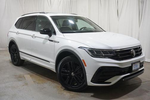 2022 Volkswagen Tiguan 2.0T SE R-Line Black 4MOTION