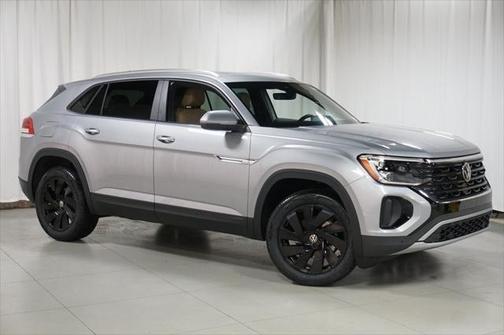 2025 Volkswagen Atlas Cross Sport 2.0T SE w/Technology 4MOTION