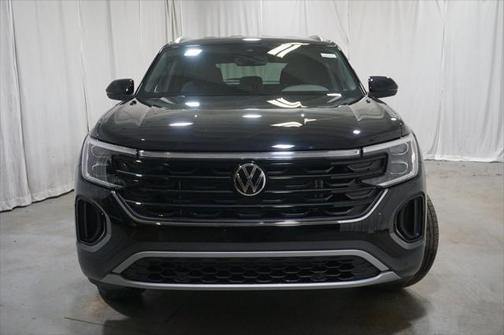 2025 Volkswagen Atlas Cross Sport 2.0T SE w/Technology 4MOTION