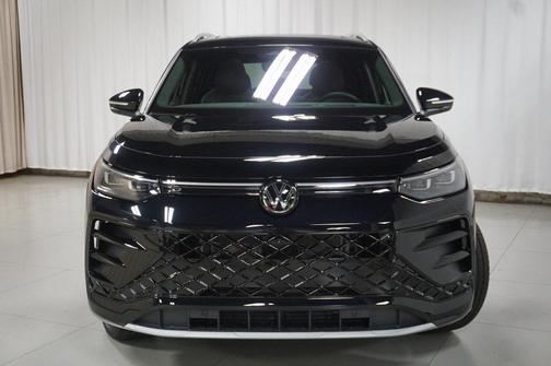 2025 Volkswagen Tiguan 2.0T SEL R-Line 4MOTION