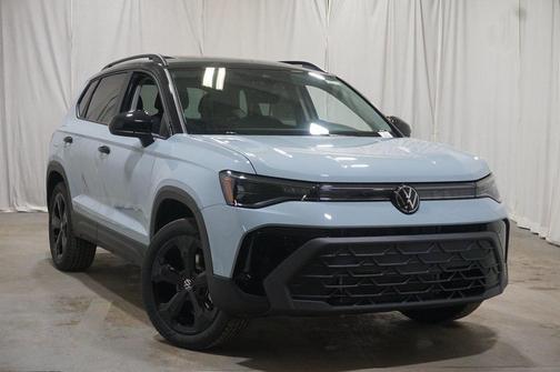 2026 Volkswagen Taos 1.5T SE Black