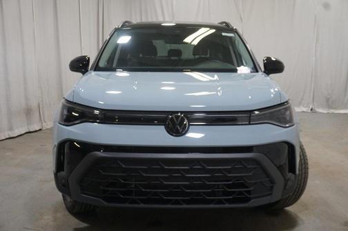 2026 Volkswagen Taos 1.5T SE Black