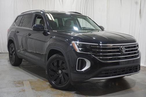 2025 Volkswagen Atlas 2.0T SE w/Technology 4MOTION