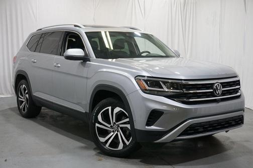 Photo 3 of 40 of 2021 Volkswagen Atlas 3.6 V6 SEL Premium