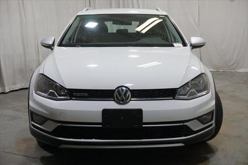 2017 Volkswagen Golf Alltrack TSI S