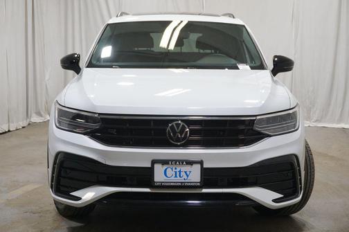 2022 Volkswagen Tiguan 2.0T SE R-Line Black 4MOTION