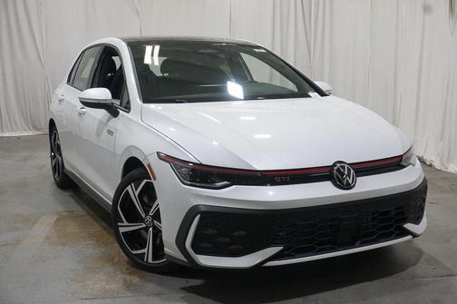 2026 Volkswagen Golf GTI 2.0T SE DSG