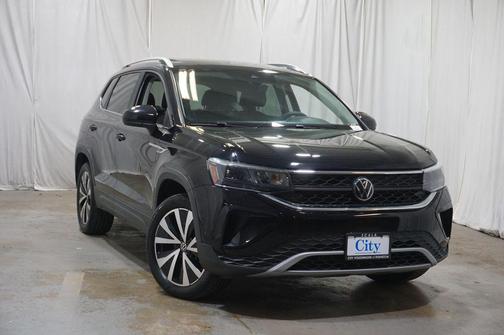 Deep Black 2023 Volkswagen Taos 1.5T SE