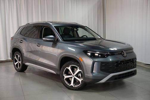 Platinum Gray 2026 Volkswagen Tiguan 2.0T SE 4MOTION