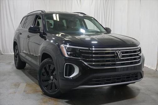 2025 Volkswagen Atlas 2.0T SE w/Technology 4MOTION