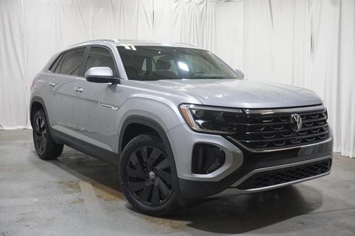 2025 Volkswagen Atlas Cross Sport 2.0T SE w/Technology 4MOTION