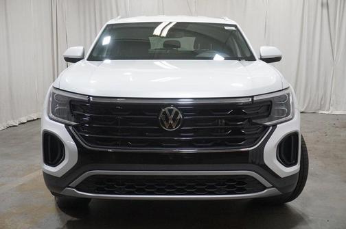 2026 Volkswagen Atlas Cross Sport 2.0T SE w/Technology 4MOTION