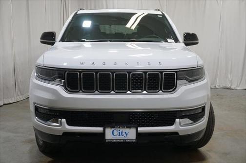 2023 Jeep Wagoneer Base