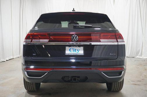 2025 Volkswagen Atlas Cross Sport 2.0T SE w/Technology 4MOTION