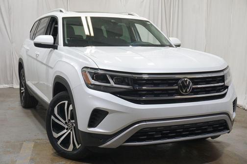 Opal White Pearl 2023 Volkswagen Atlas 3.6L SEL
