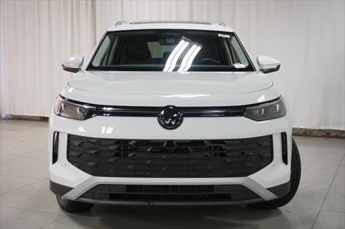 2025 Volkswagen Tiguan 2.0T SE 4MOTION