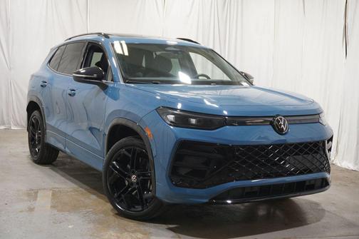 Monterey Blue Pearl 2025 Volkswagen Tiguan 2.0T SE R-Line Black 4MOTION