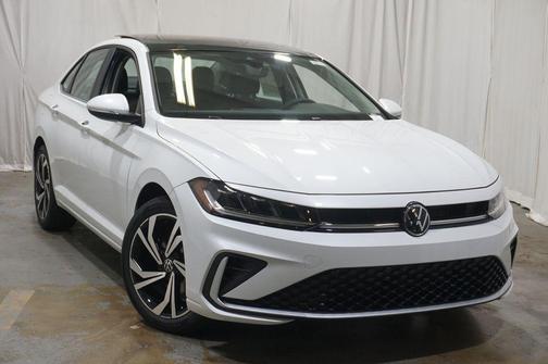 Opal White Pearl 2026 Volkswagen Jetta 1.5T SEL