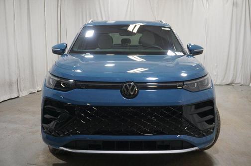 2026 Volkswagen Tiguan 2.0T SEL R-Line 4MOTION