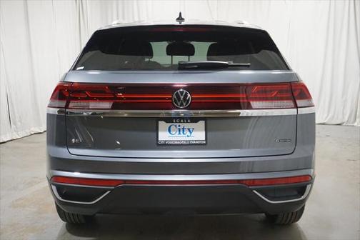 2025 Volkswagen Atlas Cross Sport 2.0T SE