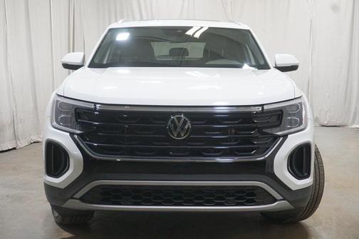 2025 Volkswagen Atlas Cross Sport 2.0T SE w/Technology 4MOTION