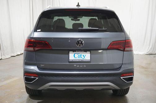 Platinum Gray Metallic 2023 Volkswagen Taos 1.5T SE