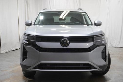 2027 Volkswagen Atlas SE