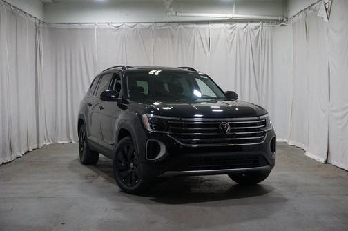 2025 Volkswagen Atlas 2.0T SE w/Technology 4MOTION