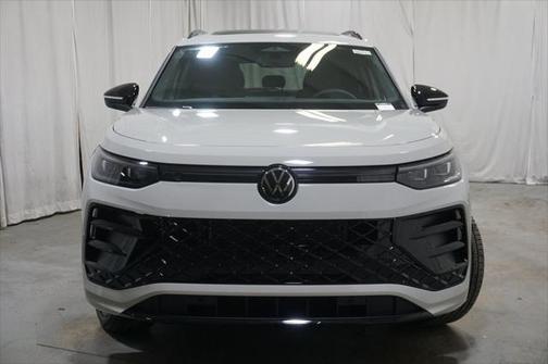 2025 Volkswagen Tiguan 2.0T SE R-Line Black 4MOTION