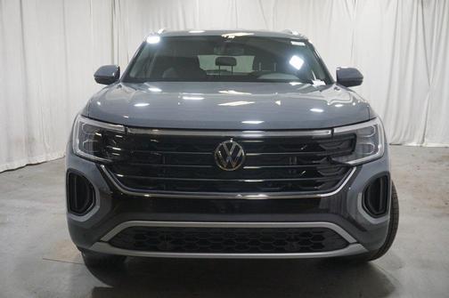 2026 Volkswagen Atlas Cross Sport 2.0T SE w/Technology 4MOTION