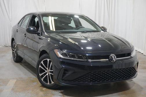 Deep Black 2025 Volkswagen Jetta 1.5T Sport