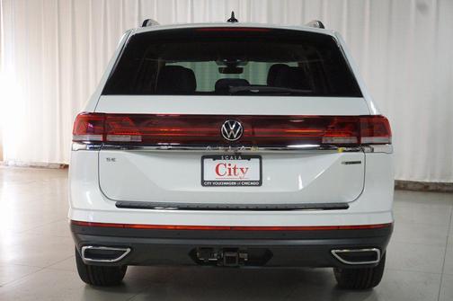 Opal White 2026 Volkswagen Atlas 2.0T SE w/Technology 4MOTION