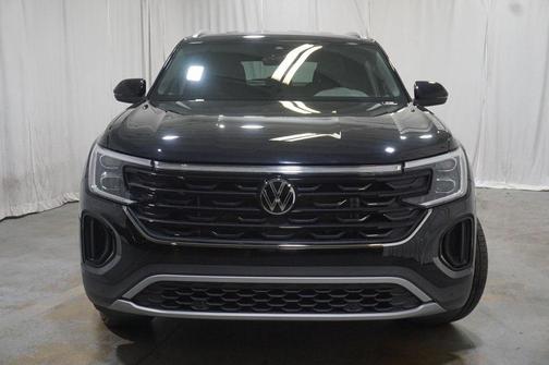 2024 Volkswagen Atlas Cross Sport 2.0T SE w/Technology 4MOTION