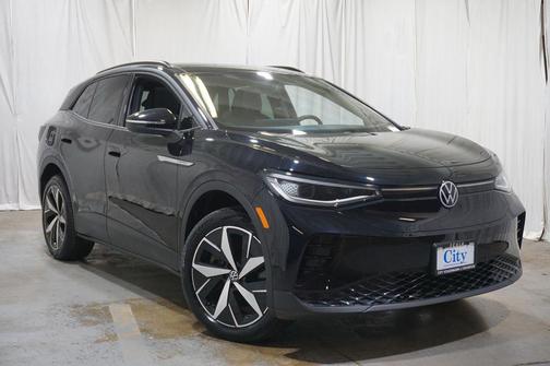 Deep Black 2023 Volkswagen ID.4 Pro S AWD