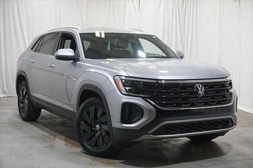 2024 Volkswagen Atlas Cross Sport 2.0T SE w/Technology 4MOTION