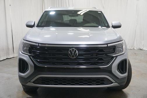 2024 Volkswagen Atlas Cross Sport 2.0T SE w/Technology 4MOTION